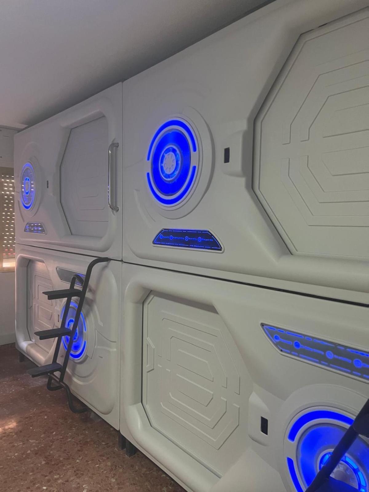 Just Hostel Capsules Alicante Kültér fotó